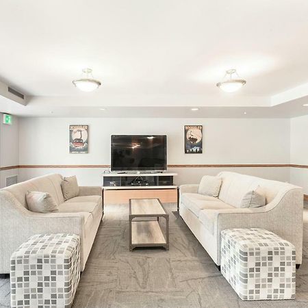 The Best Top Floor Ski-In/Ski-Out At The Aspens Whistler Exterior foto