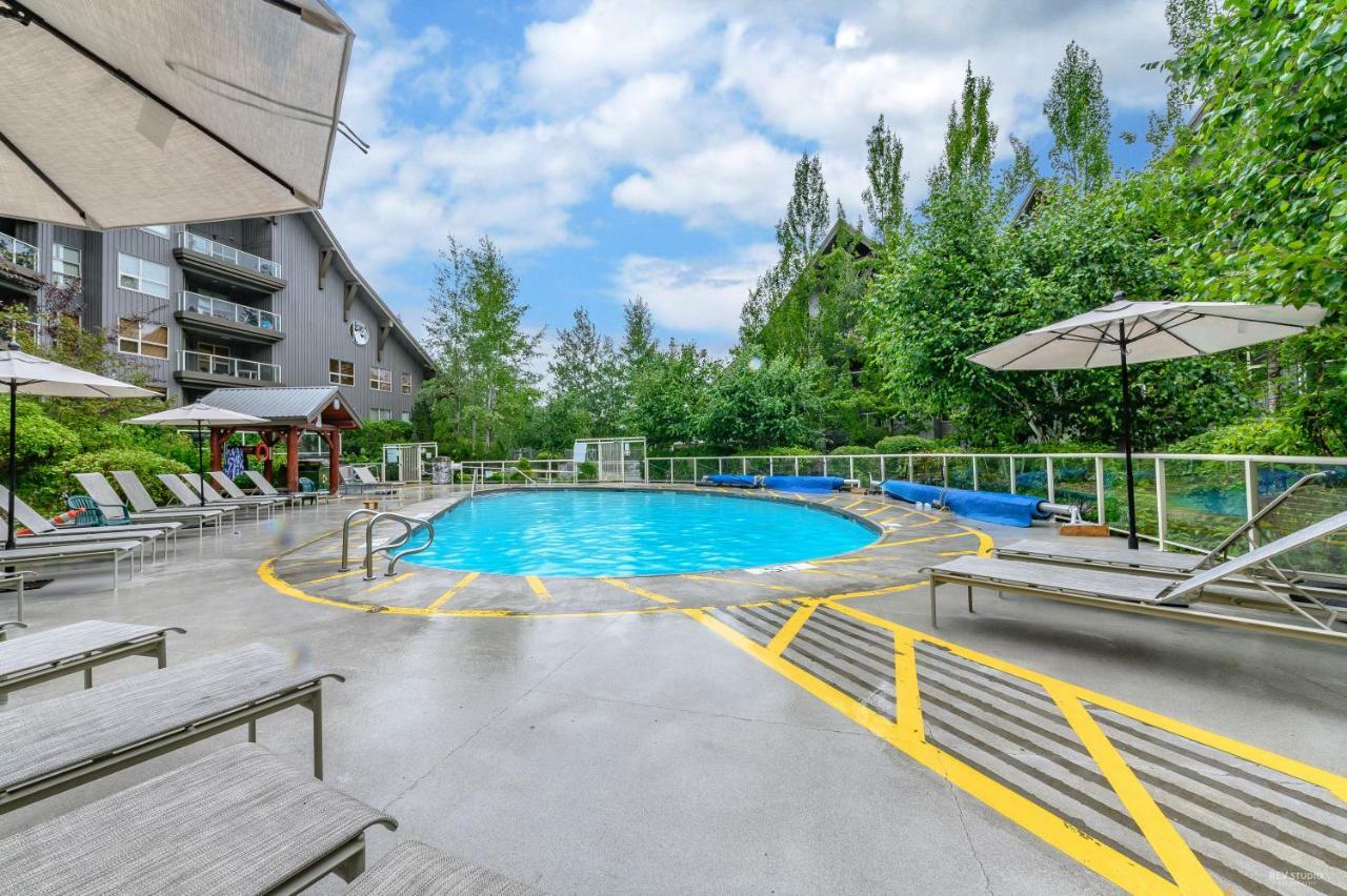 The Best Top Floor Ski-In/Ski-Out At The Aspens Whistler Exterior foto